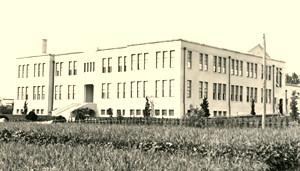 創設時の大学予科校舎