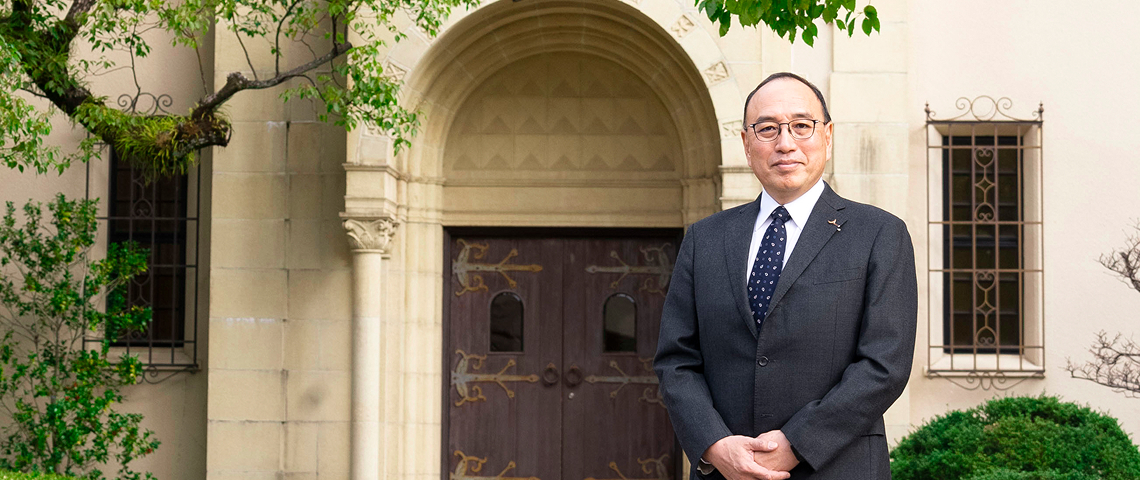 学長の写真